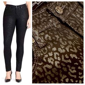 Nine West Gramercy Skinny Jean in Black Leopard Foil. Size 6. NWOT.